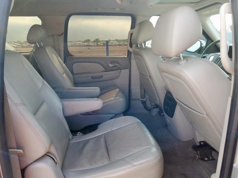 Photo 11 from auction – 2010 CHEVROLET SUBURBAN C with VIN 1GNUCKE06AR192610