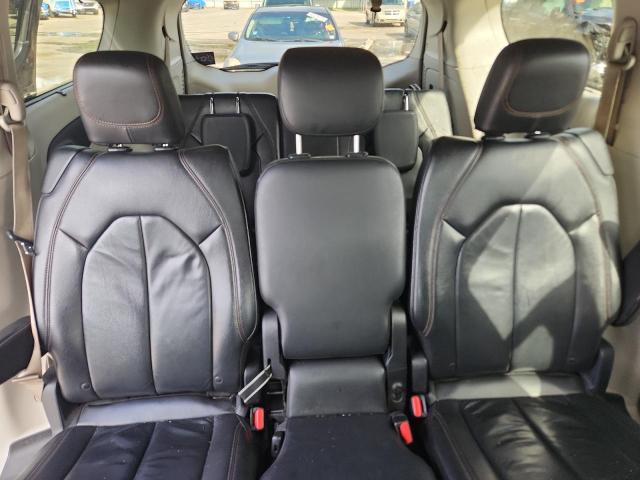 Photo 10 from auction – 2017 CHRYSLER PACIFICA T with VIN 2C4RC1BG5HR820638