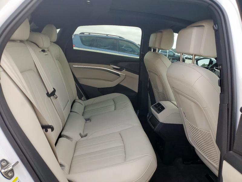Photo 11 from auction – 2024 AUDI Q8 E-TRON with VIN WA1BAAGE5RB016851