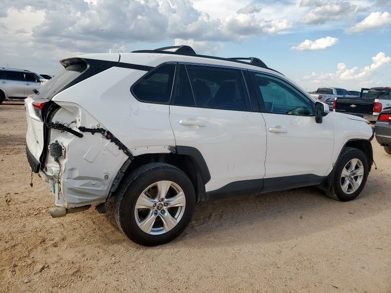 Photo 3 from auction – 2021 TOYOTA RAV4 XLE with VIN 2T3P1RFV8MC229919