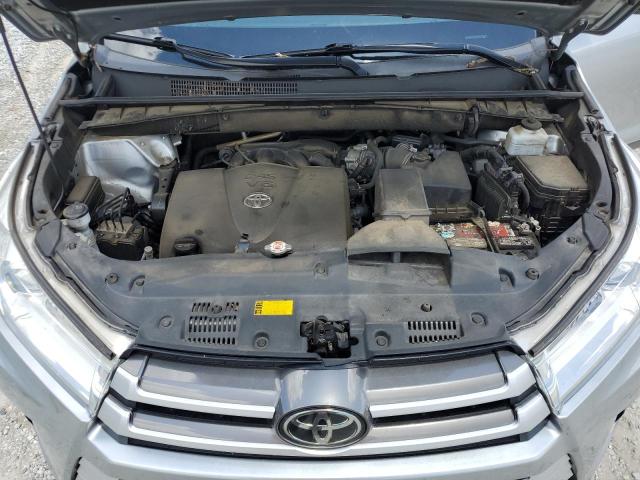 Photo 12 from auction – 2019 TOYOTA HIGHLANDER with VIN 5TDKZRFH0KS566109
