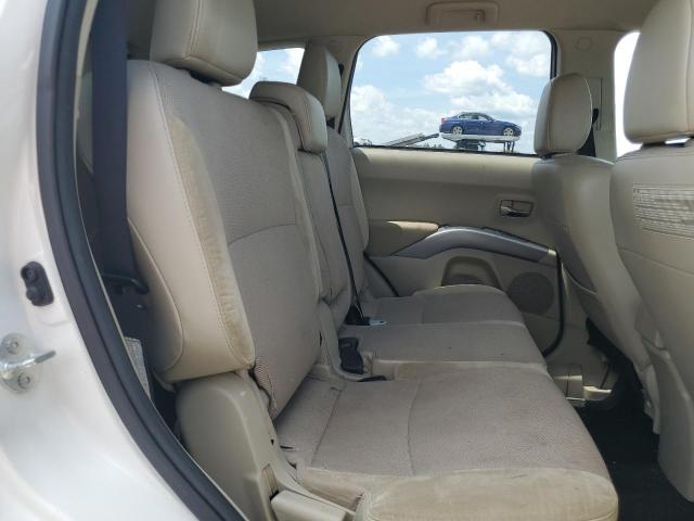 Photo 11 from auction – 2011 MITSUBISHI OUTLANDER SE with VIN JA4JT3AW2BU038142
