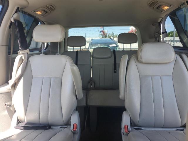 Photo 10 from auction – 2005 CHRYSLER TOWN & COU with VIN 2C4GP54L45R259308