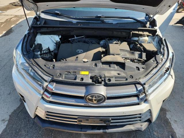 Photo 12 from auction – 2019 TOYOTA HIGHLANDER with VIN 5TDYZRFH0KS301975