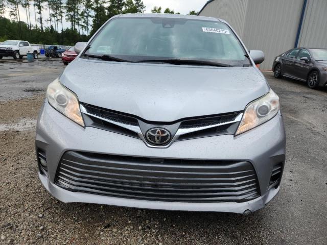 Photo 5 from auction – 2018 TOYOTA SIENNA XLE with VIN 5TDYZ3DC8JS917507