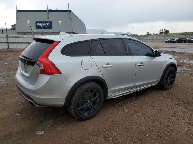 Photo 3 from auction – 2016 VOLVO V60 CROSS with VIN YV4612HK8G1015467