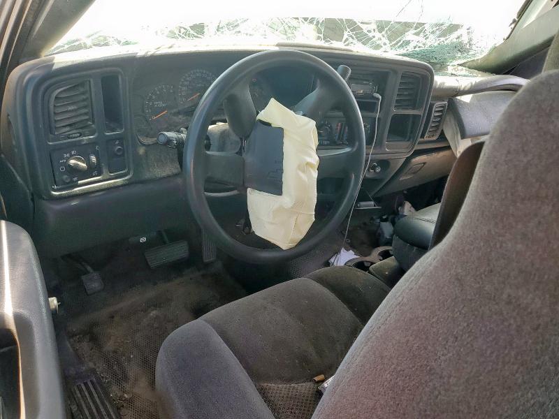 Photo 8 from auction – 2005 CHEVROLET SILVERADO with VIN 1GCEC14X45Z332729