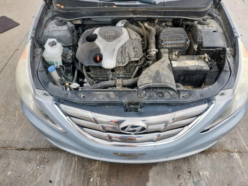 Photo 11 from auction – 2011 HYUNDAI SONATA SE with VIN 5NPEC4AB2BH308152