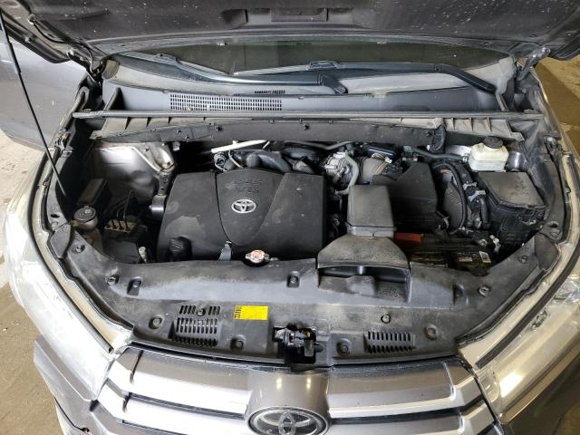 Photo 12 from auction – 2018 TOYOTA HIGHLANDER with VIN 5TDJZRFH0JS525912