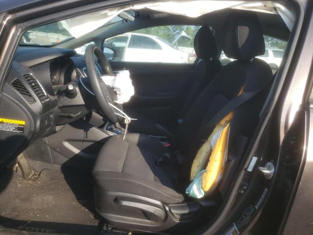 Photo 7 from auction – 2017 KIA FORTE LX with VIN 3KPFK4A7XHE042525