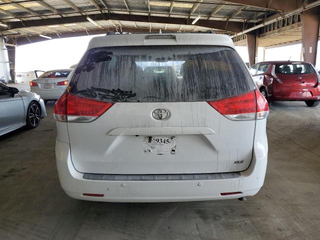 Photo 6 from auction – 2013 TOYOTA SIENNA XLE with VIN 5TDYK3DC8DS335433