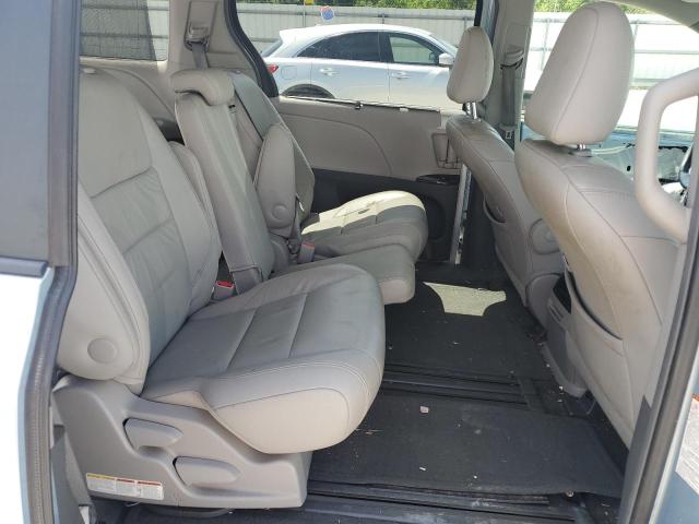 Photo 11 from auction – 2015 TOYOTA SIENNA XLE with VIN 5TDYK3DC2FS659707
