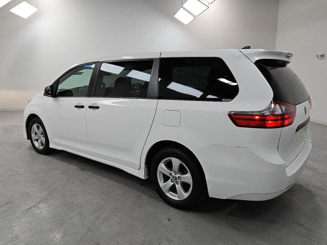 Photo 2 from auction – 2020 TOYOTA SIENNA L with VIN 5TDZZ3DC7LS034442