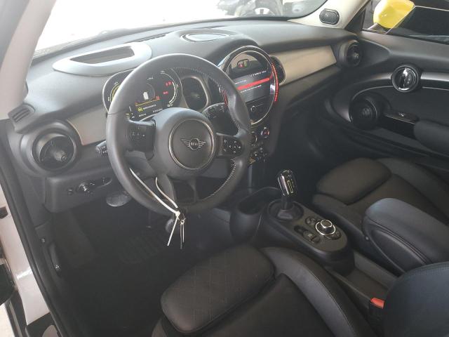 Photo 8 from auction – 2023 MINI COOPER SE with VIN WMW13DJ01P2T81595