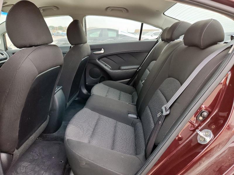 Photo 10 from auction – 2017 KIA FORTE LX with VIN 3KPFK4A77HE084425