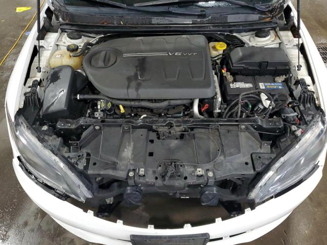 Photo 11 from auction – 2015 CHRYSLER 200 S with VIN 1C3CCCDGXFN736554
