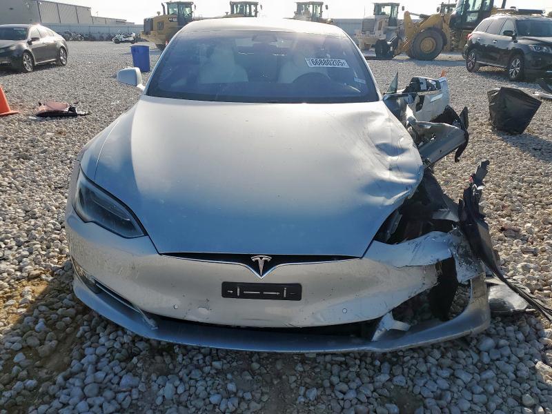 Photo 11 from auction – 2017 TESLA MODEL S with VIN 5YJSA1E28HF200952