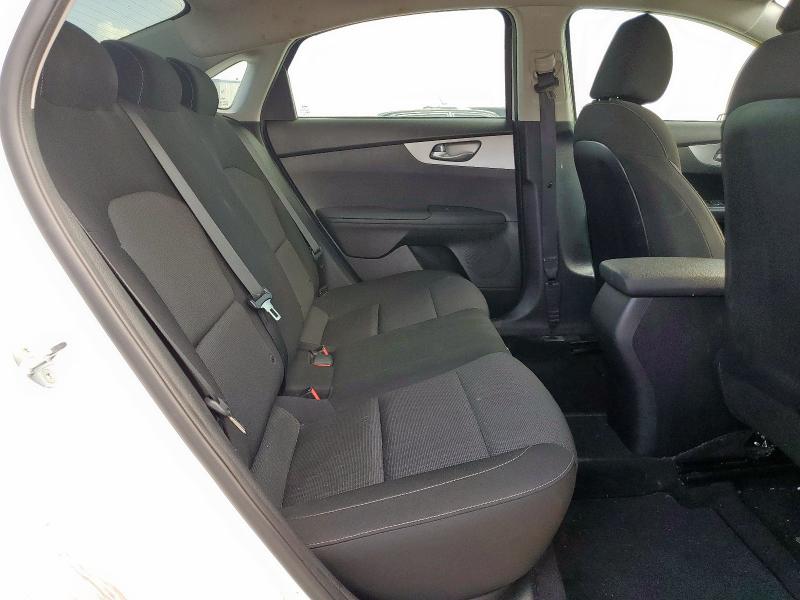 Photo 10 from auction – 2022 KIA FORTE FE with VIN 3KPF24AD5NE498417