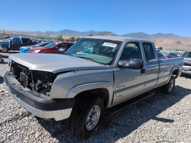 CHEVROLET SILVERADO 2004 with VIN 1GCHC29214E394403 - Photo from auction
