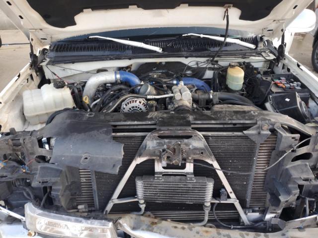 Photo 11 from auction – 2001 CHEVROLET SILVERADO with VIN 1GCHC29181E274875