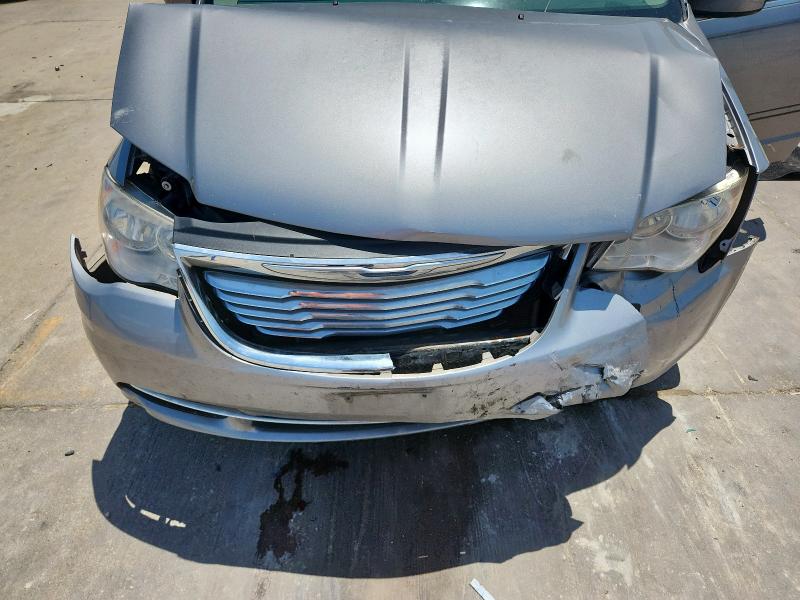 Photo 12 from auction – 2016 CHRYSLER TOWN & COU with VIN 2C4RC1BG5GR280867