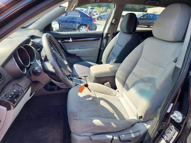 Photo 7 from auction – 2013 KIA SORENTO LX with VIN 5XYKTDA22DG319522