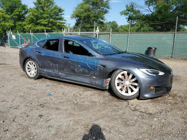 Foto 4 de la subasta – 2017 TESLA MODEL S con VIN 5YJSA1E23HF197300