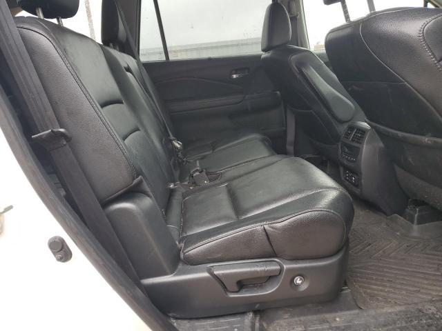 Photo 11 from auction – 2018 HONDA PILOT TOUR with VIN 5FNYF5H92JB009576