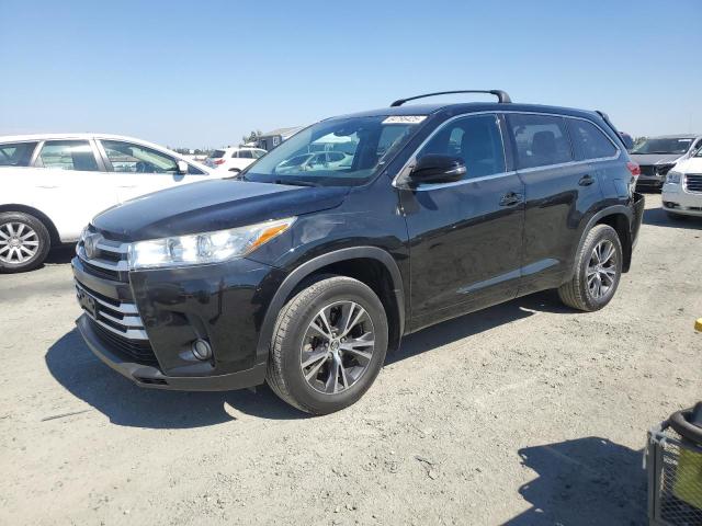 TOYOTA HIGHLANDER 2018 with VIN 5TDBZRFH1JS914157 - Photo from auction