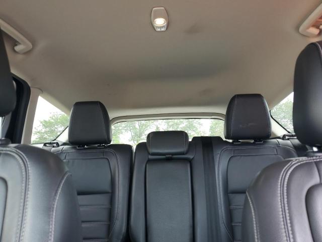 Photo 10 from auction – 2018 FORD ESCAPE with VIN 1FMCU9J91JUB30913