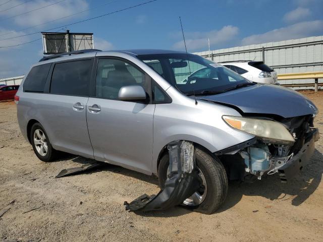 Photo 4 from auction – 2012 TOYOTA SIENNA LE with VIN 5TDKK3DC8CS193671