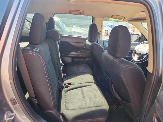 Photo 10 from auction – 2018 MITSUBISHI OUTLANDER with VIN JA4AD3A38JJ002569