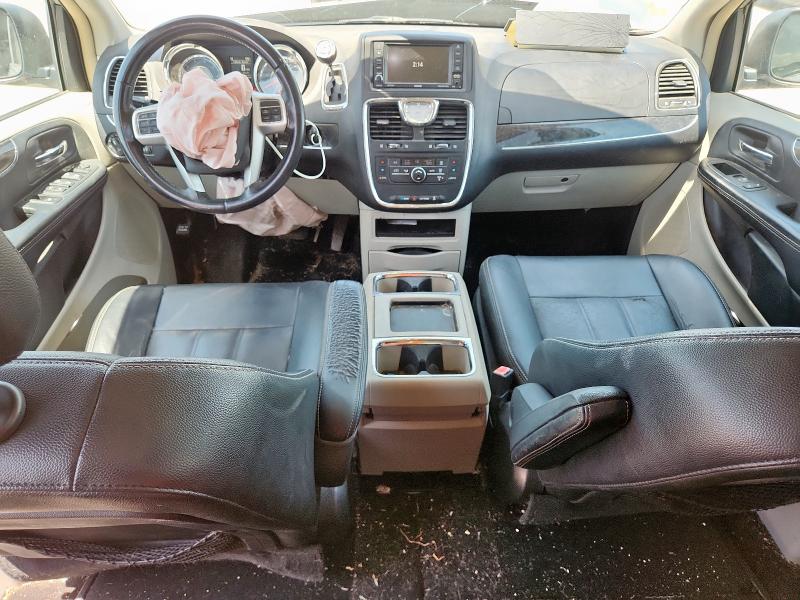 Photo 8 from auction – 2016 CHRYSLER TOWN & COU with VIN 2C4RC1BG5GR280867