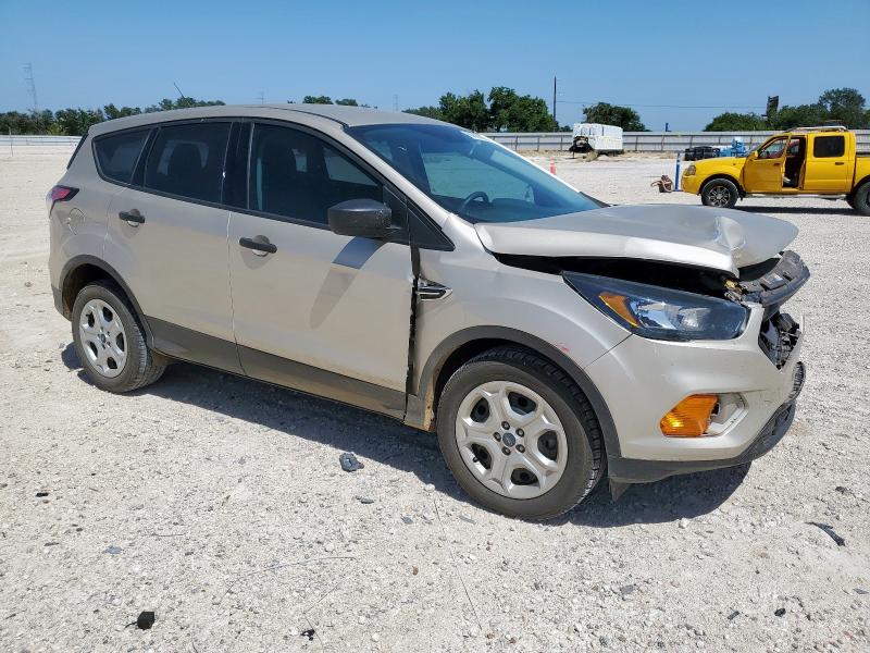 Photo 4 from auction – 2018 FORD ESCAPE S with VIN 1FMCU0F70JUD58971