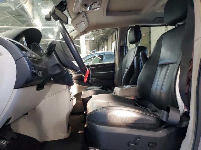 Photo 7 from auction – 2016 CHRYSLER TOWN & COU with VIN 2C4RC1CG4GR189569