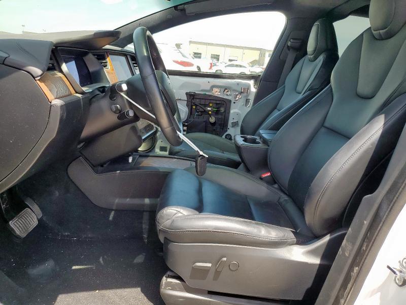 Photo 7 from auction – 2020 TESLA MODEL X with VIN 5YJXCBE24LF244395