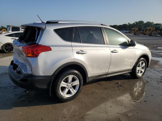 Photo 3 from auction – 2014 TOYOTA RAV4 XLE with VIN JTMRFREV3ED048493