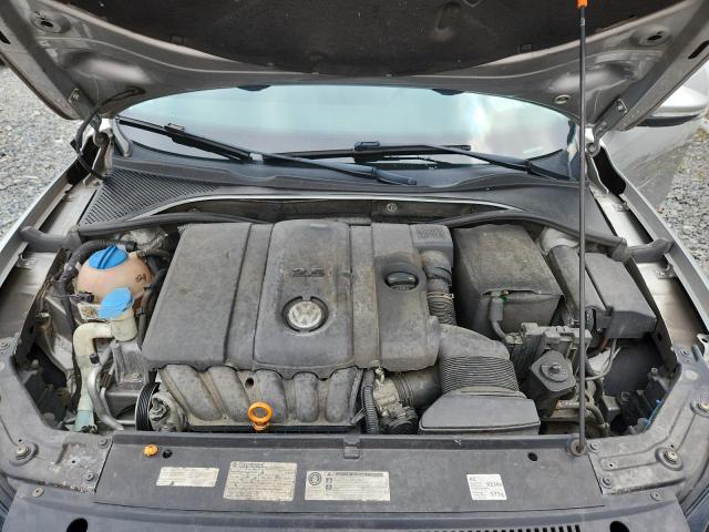 Photo 11 from auction – 2012 VOLKSWAGEN PASSAT SE with VIN 1VWBP7A30CC029973