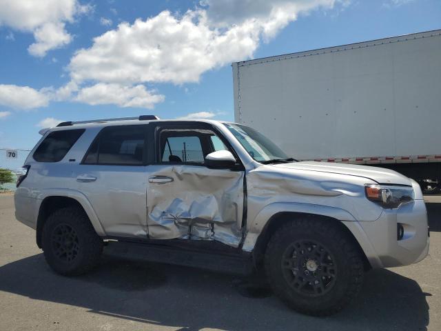 Photo 4 from auction – 2024 TOYOTA 4RUNNER SR with VIN JTEEU5JR9R5306193