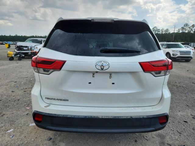 Photo 6 from auction – 2019 TOYOTA HIGHLANDER LE with VIN 5TDZARFH2KS056978