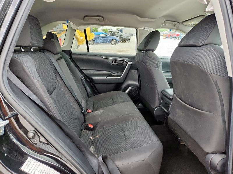 Photo 11 from auction – 2021 TOYOTA RAV4 LE with VIN 2T3H1RFV4MW144336