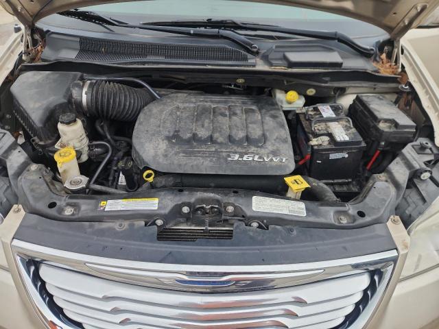 Photo 12 from auction – 2013 CHRYSLER TOWN & COU with VIN 2C4RC1CG6DR531292