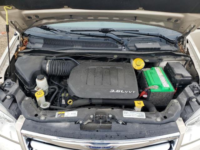 Photo 12 from auction – 2016 CHRYSLER TOWN & COU with VIN 2C4RC1BG0GR185519