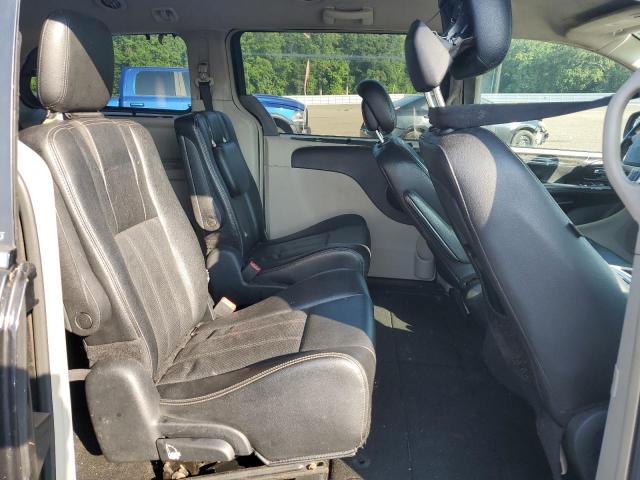 Photo 11 from auction – 2014 CHRYSLER TOWN & COU with VIN 2C4RC1CG1ER338971