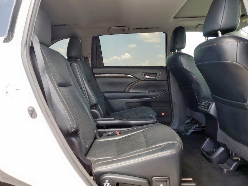 Photo 11 from auction – 2015 TOYOTA HIGHLANDER with VIN 5TDDKRFH1FS133563