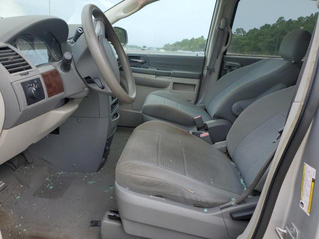 Photo 7 from auction – 2010 CHRYSLER TOWN & COU with VIN 2A4RR4DE0AR103611