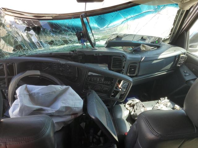 Photo 8 from auction – 2000 CHEVROLET SILVERADO with VIN 2GCEC19T2Y1389742