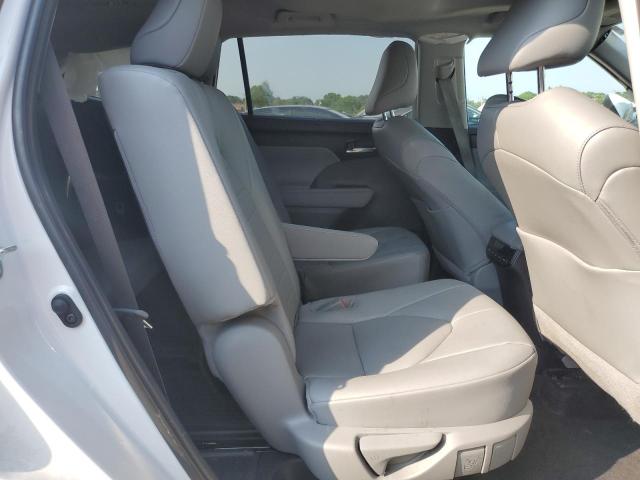 Photo 11 from auction – 2024 TOYOTA HIGHLANDER with VIN 5TDKDRBH5RS565679