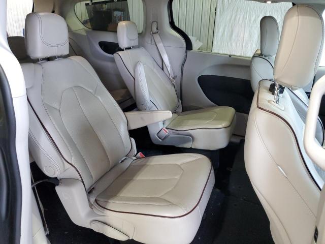 Photo 11 from auction – 2017 CHRYSLER PACIFICA L with VIN 2C4RC1GG8HR560423