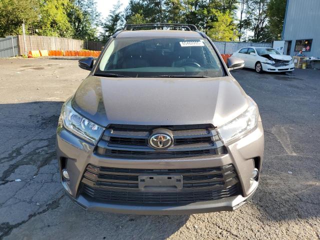 Photo 5 from auction – 2017 TOYOTA HIGHLANDER with VIN 5TDJZRFH8HS375333